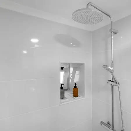 شقة Whome Urban Escape: 1-br W/mezzanine Near Campo Ourique